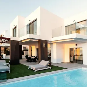  Villa Allure