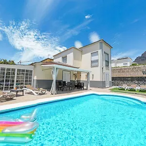  Villa Cozy In Madronal De Fanabe With Large Private Pool