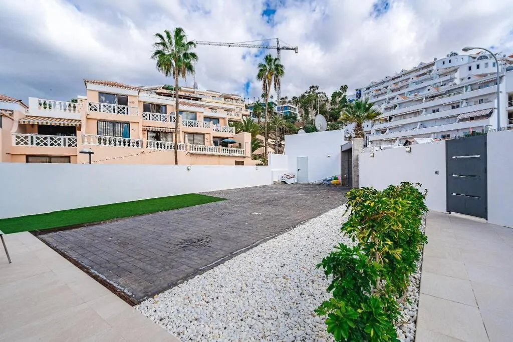 Villa Riviera De 4 Dormitorios Con Piscina. Costa Adeje   Costa Adeje (Tenerife)